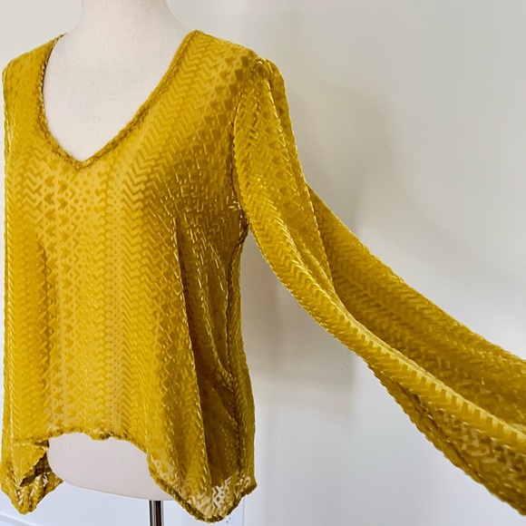 Blue Moon Yellow Puff Sleeve Blouse size XS - Picture 8 of 11